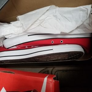 Lowtop Chucks (never worn)